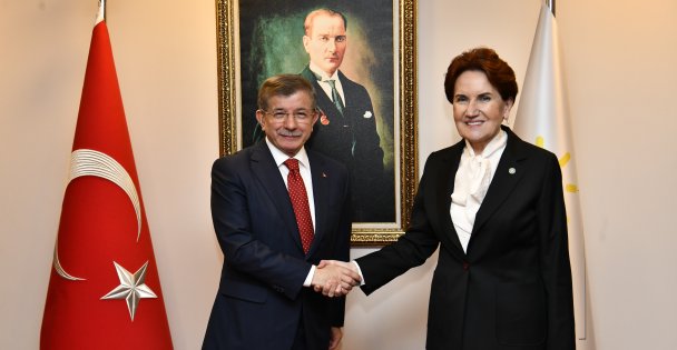 Akşener, Gelecek Partisi Genel Başkanı Davutoğlu ile Bir Araya Geldi (VİDEOLU HABER)