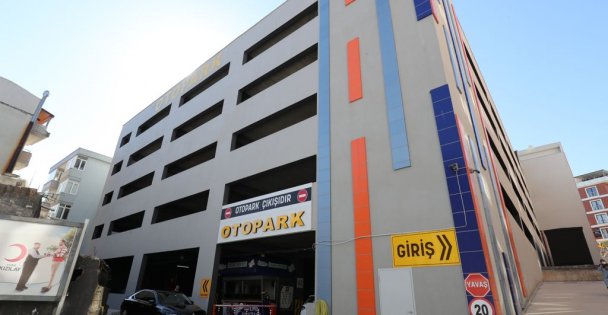 Başkan Büyükgöz Pazar Alanında