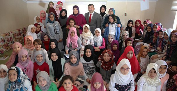 Bilgi evlerinde değerler eğitimi