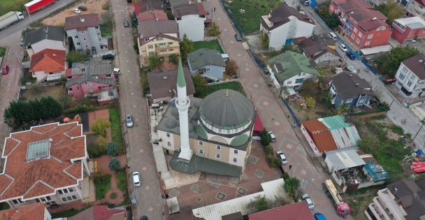 Büyükşehir, Sanayi Mahallesi'ndeki caminin dış cephesini yeniledi