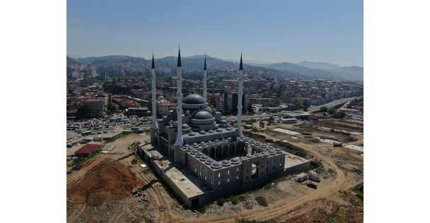 Doğu Karadeniz'in en büyük cami ve külliyesinin 2024 yılı Ramazan ayında açılması planlanıyor