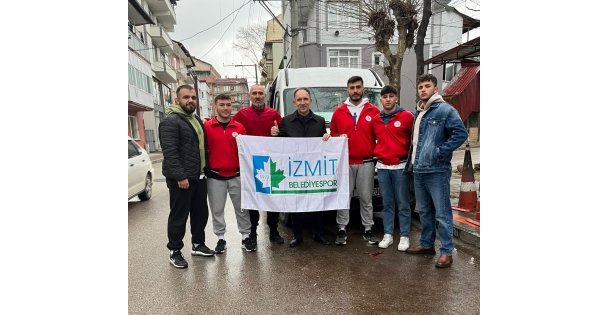 İzmitli Güreşçiler Türkiye Şampiyonasına Hazırlanıyor