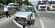 İş Makinesi İle Çarpışan Otomobilin Sürücüsü Yaralandı