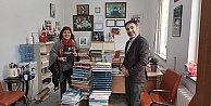ŞEHİT KÜTÜPHANESİNE MUHTAR NİLGÜN DÜZENDEN DESTEK