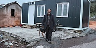 Yaşadığı konteyner yanan vatandaş yeni yuvasına kavuştu