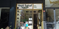 Sevgiyle biriktirdiği kitaplarla kendi sahafını açtı