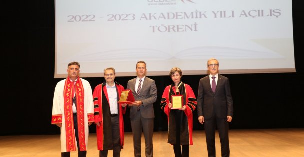 Yeni akademik yılın ilk dersini Prof. Dr. İsmail Demir verdi