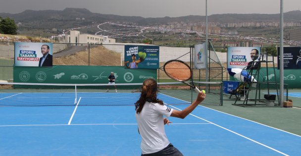 Yerli Ve Yabancı Sporcular, Şırnak Cudi Cup Tenis Turnuvası'nı Değerlendirdi