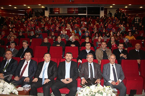 Programa yoğun ilgi gösterildi