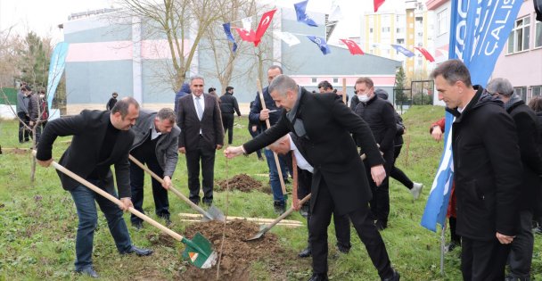 1041 Meyve Fidanı Okullarda Toprakla buluşuyor
