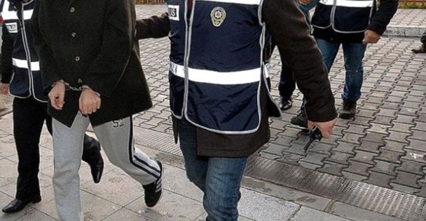 10 polis FETÖ'den tutuklandı