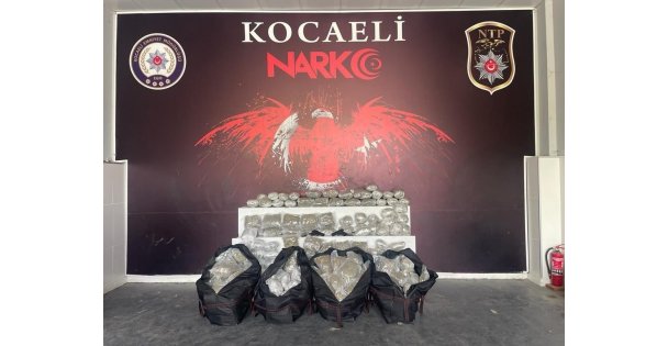 119 Kilo Uyuşturucuyla Tem'de Polisi Peşine Takan Zanlılar Tutuklandı