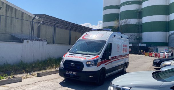 12. kattan düşen işçi ağır yaralandı