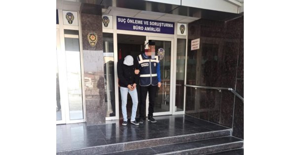 17 yıl 5 ay hapis cezası ile aranan 2 hükümlü operasyonla yakalandı