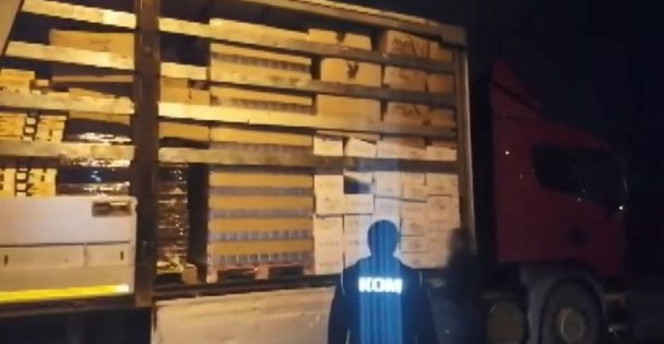 1 Ton Kaçak Nargile Tütünü Ele Geçirildi