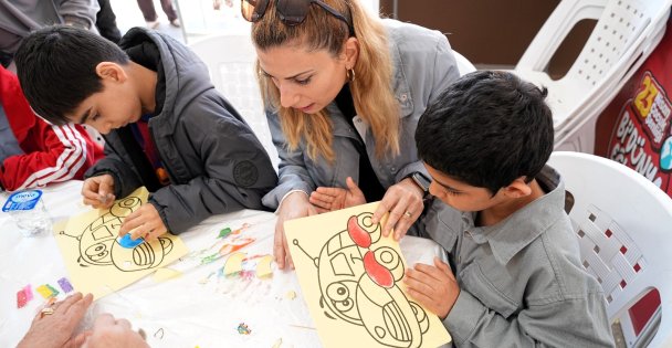 23 Nisan sizlerle çok daha güzel