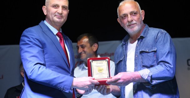 28.YEŞİL İHSANİYE ELMA FESTİVALİ ÖDÜL TÖRENİ VE KONSERLE TAMAMLANDI