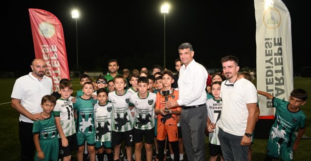 3. Kartepe Şöhretler Turnuvası'nın şampiyonu Suadiyespor