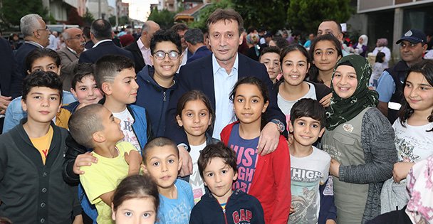 40 Bin Kişi İftar Sofralarında Buluştu