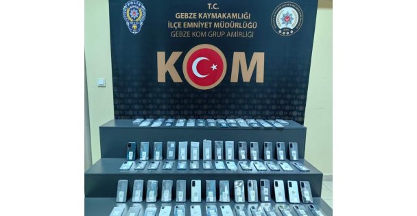 84 gümrük kaçağı cep telefonu ele geçirildi