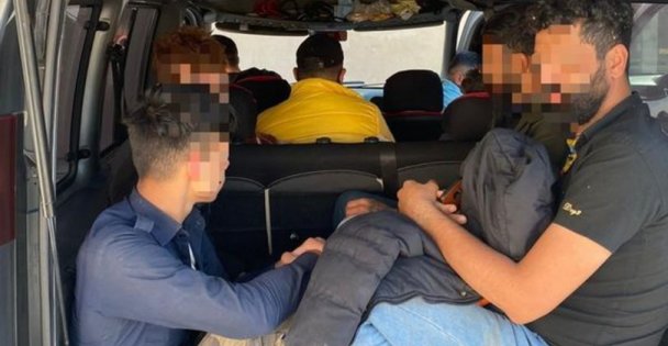 8 düzensiz göçmen yakalandı