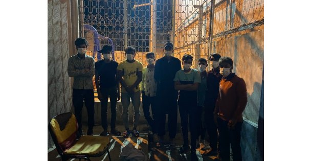 9 Düzensiz Göçmen Yakalandı