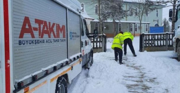 A Takımı Karla Mücadelede Mesaide
