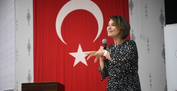 AÇELYA AKKOYUN'A BÜYÜK İLGİ
