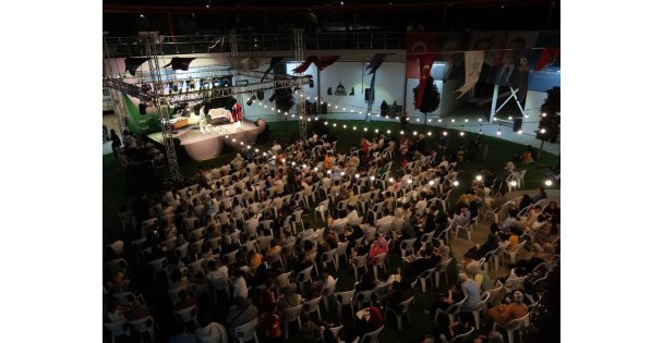 Açık hava tiyatrosu Dilovasında iz bıraktı