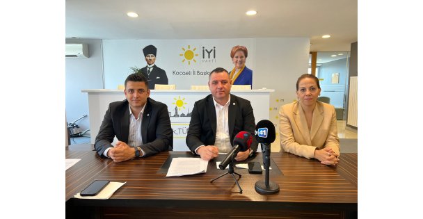 Acur: 'İYİ Parti, değerleri itibariyle milletimizin ortak noktasıdır.'