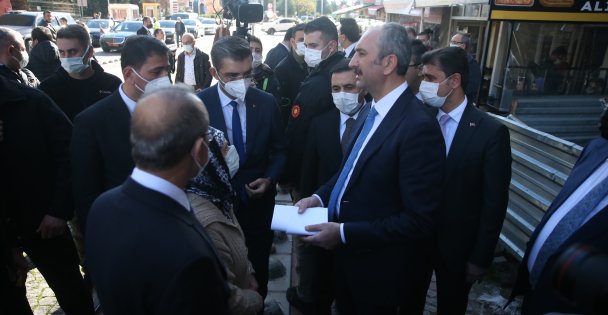 Adalet Bakanı Gül, Kocaeli'de temaslarda bulundu