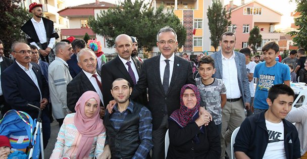 Adem Yavuz İftar Yaptı