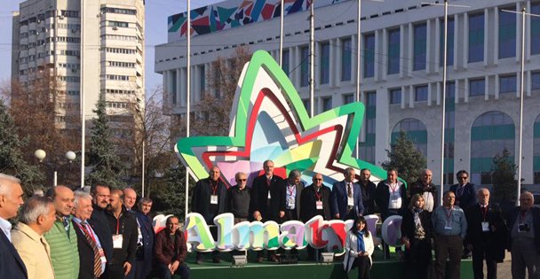 AGRT 3. Gazeteciler Şurası için Kazakistan'da