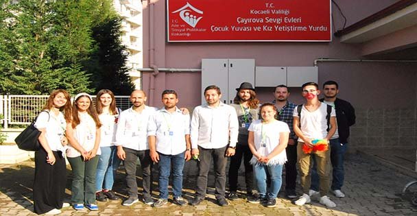 AHBAP Kocaeli Sevgi Dağıttı