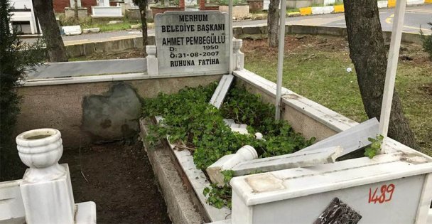 Ahmet Penbegüllü'nün Mezarını Bile Koruyamadık!