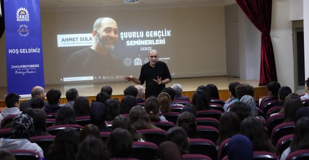 Ahmet Sula'dan Gebzeli Gençlere 'Şuurlu Gençlik” Semineri