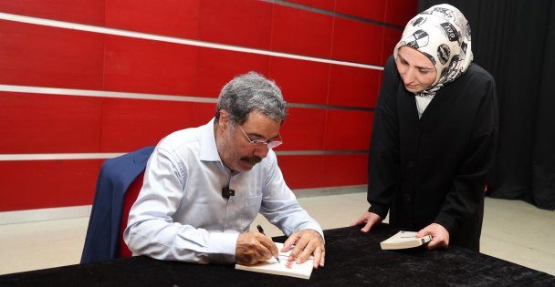Ahmet Ümit Gebze Kültür Merkezinde
