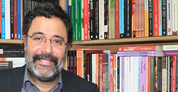 Ahmet Ümit kitaplarını imzalayacak