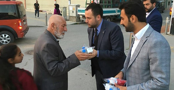AK Gençler uyumuyor
