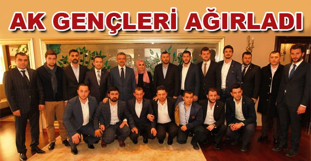 AK gençleri konuk etti
