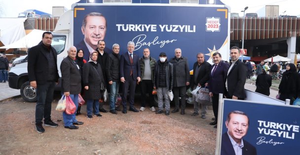 AK Nokta aracı, her gün yüzlerce yeni üye için yollara düşüyor