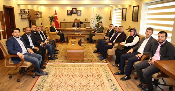 AK Parti Darıca yöneticilerinden Karabacak'a ziyaret