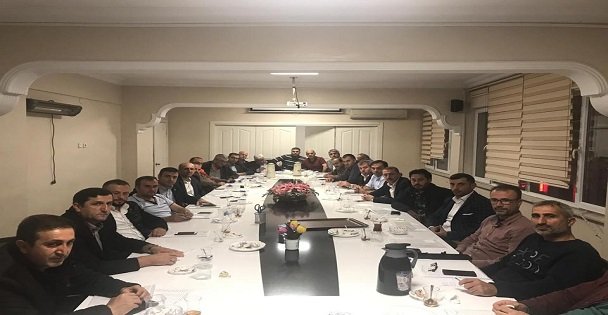 AK Parti Gebze'de mahalle Başkanları toplandı