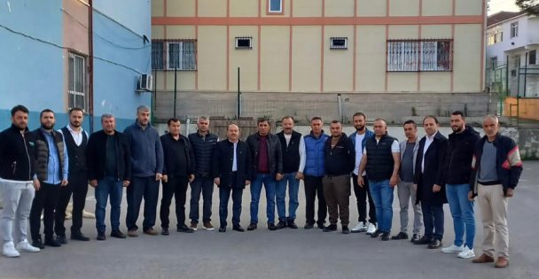 Ak Parti'de 45 Bin Sandık Görevlisi Sabah Kahvaltı Yapıp, Sandıklara Gitti