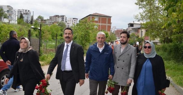 AK Parti'ye Gebze'de sevgi seli