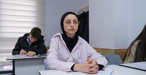 Akademi Liseler, öğrencileri yazılı sınavlara da hazırlıyor; Kocaeli Büyükşehir'le adım adım başarıya