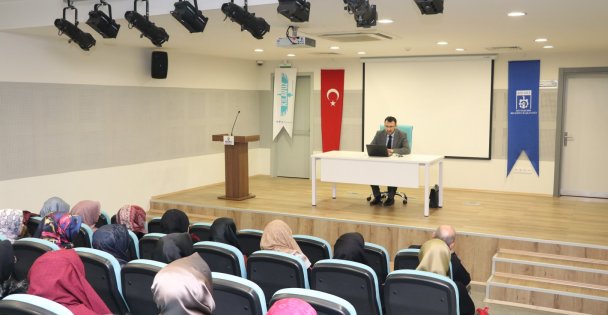 Akademi Üniversite'de ikinci yarıyıl başladı