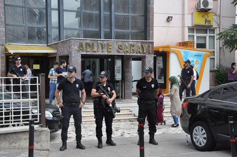 Akademisyenlere şartlı serbestlik!
