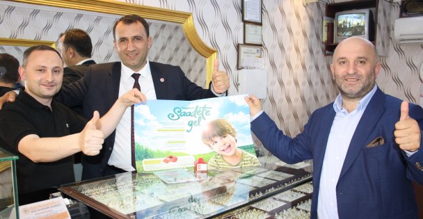 Aksu sıkmadık el bırakmıyor