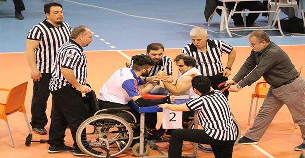 Altın bilekler engel tanımadı